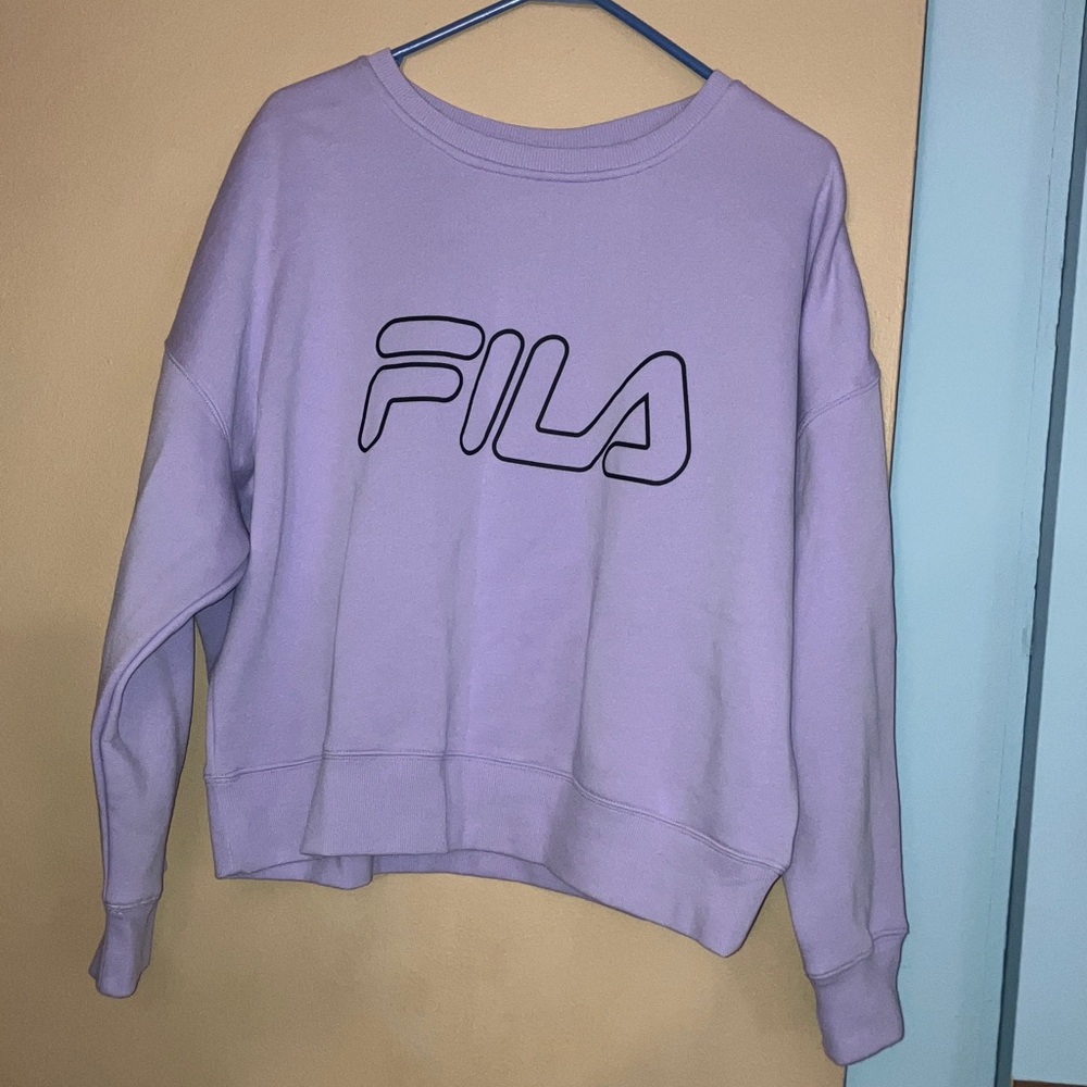 Fila Lavender Crewneck Sweatshirt NWOT.    smoke free pet free home